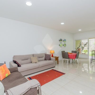 Casa em Condomínio com 251m², 3 dormitórios, 3 suítes, 2 vagas no bairro Praia de Belas em Porto Alegre para Comprar ou Alugar