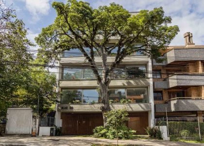 Apartamento Garden com 111m², 2 dormitórios, 2 suítes, 2 vagas no bairro Auxiliadora em Porto Alegre para Comprar
