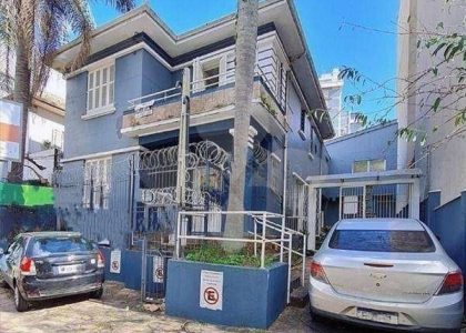 Casa comercial com 300m², 12 vagas no bairro Floresta em Porto Alegre para Comprar ou Alugar