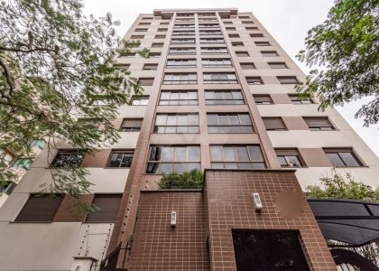 Apartamento com 65m², 2 dormitórios, 1 suíte, 2 vagas no bairro Petrópolis em Porto Alegre para Comprar